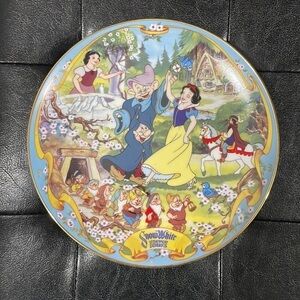 Snow White Musical Collector’s Plate